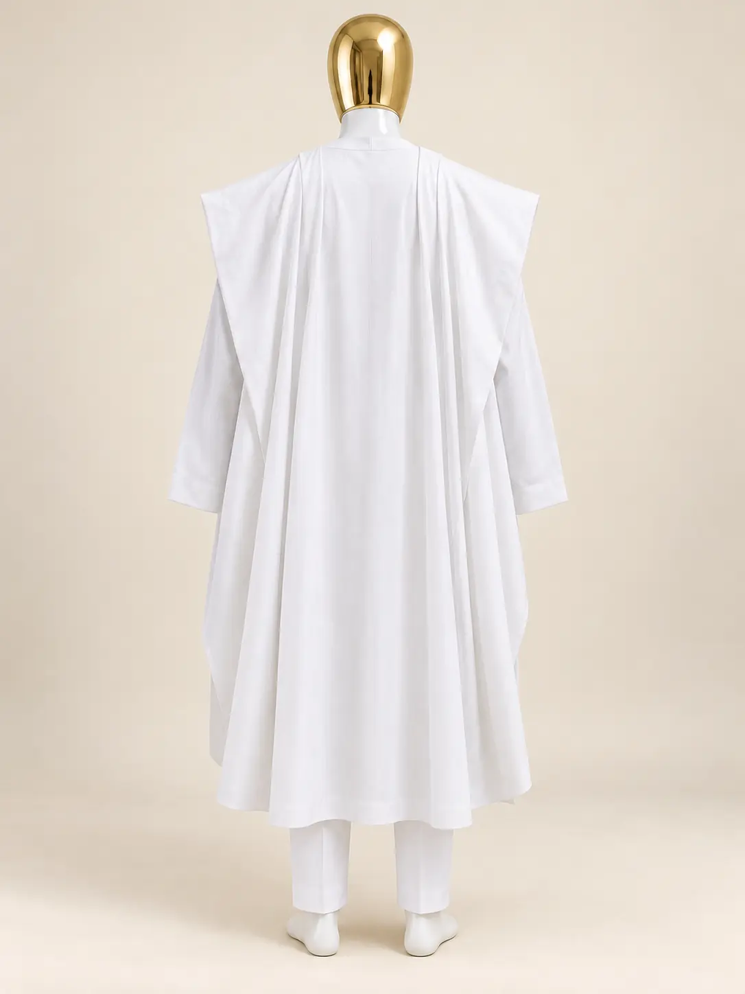 AI visualisation of the back view of the Ivory White Agbada Set