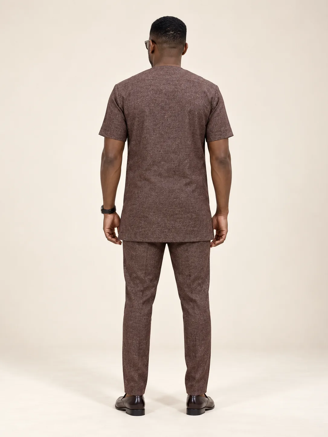 AI visualisation of the back view of the Luxury Dotse Set